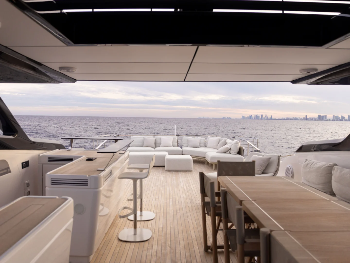 KARMA | Ferretti 100' - Photo 17
