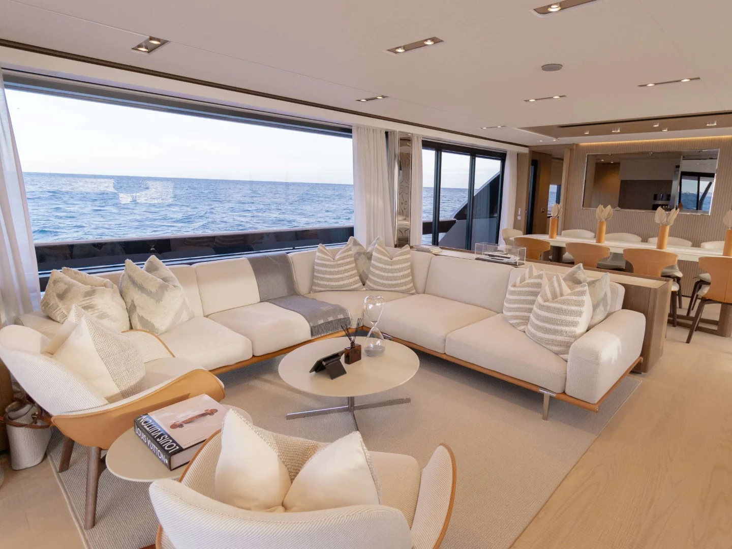 KARMA | Ferretti 100' - Photo 22