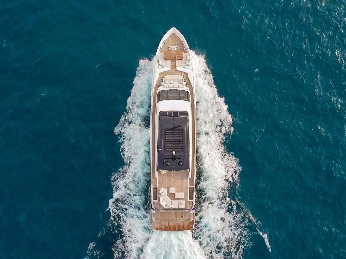 KARMA | Ferretti 100' - Photo 7