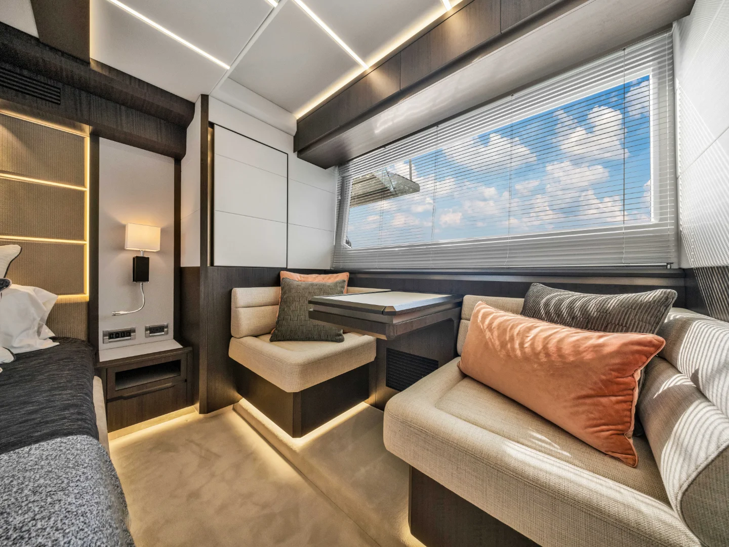 SEVEN SEAS | Galeon 68' - Photo 25