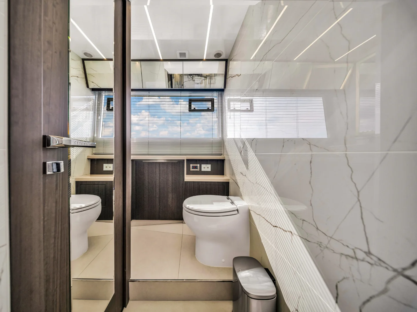 SEVEN SEAS | Galeon 68' - Photo 48