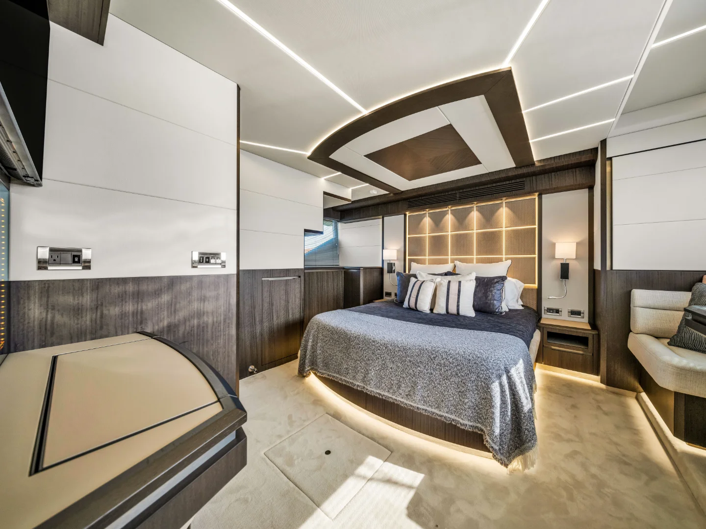 SEVEN SEAS | Galeon 68' - Photo 44