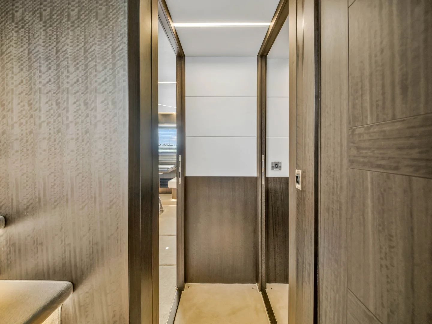 SEVEN SEAS | Galeon 68' - Photo 26