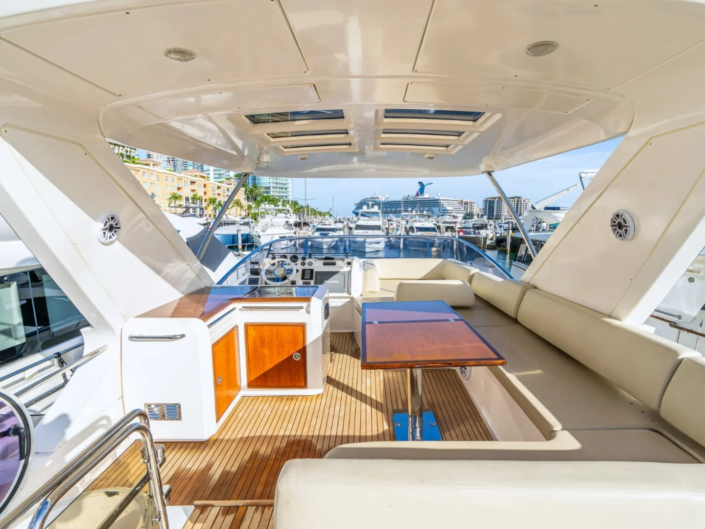 FREEDOM | Azimut 65 - Photo 30
