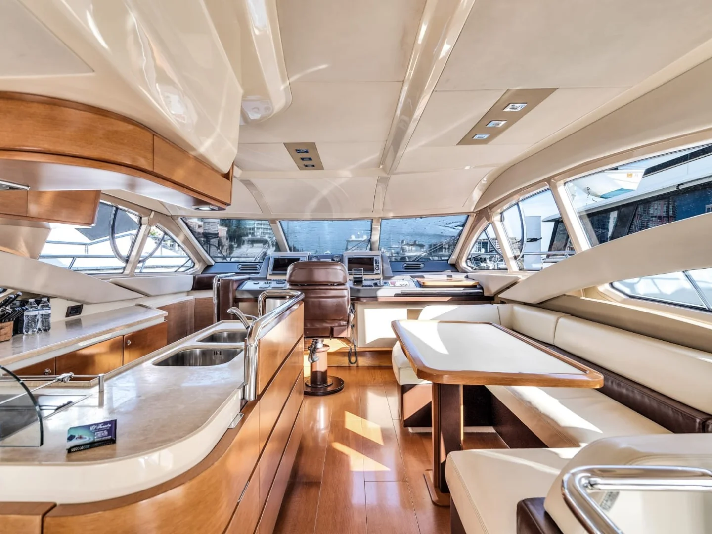 FREEDOM | Azimut 65 - Photo 35