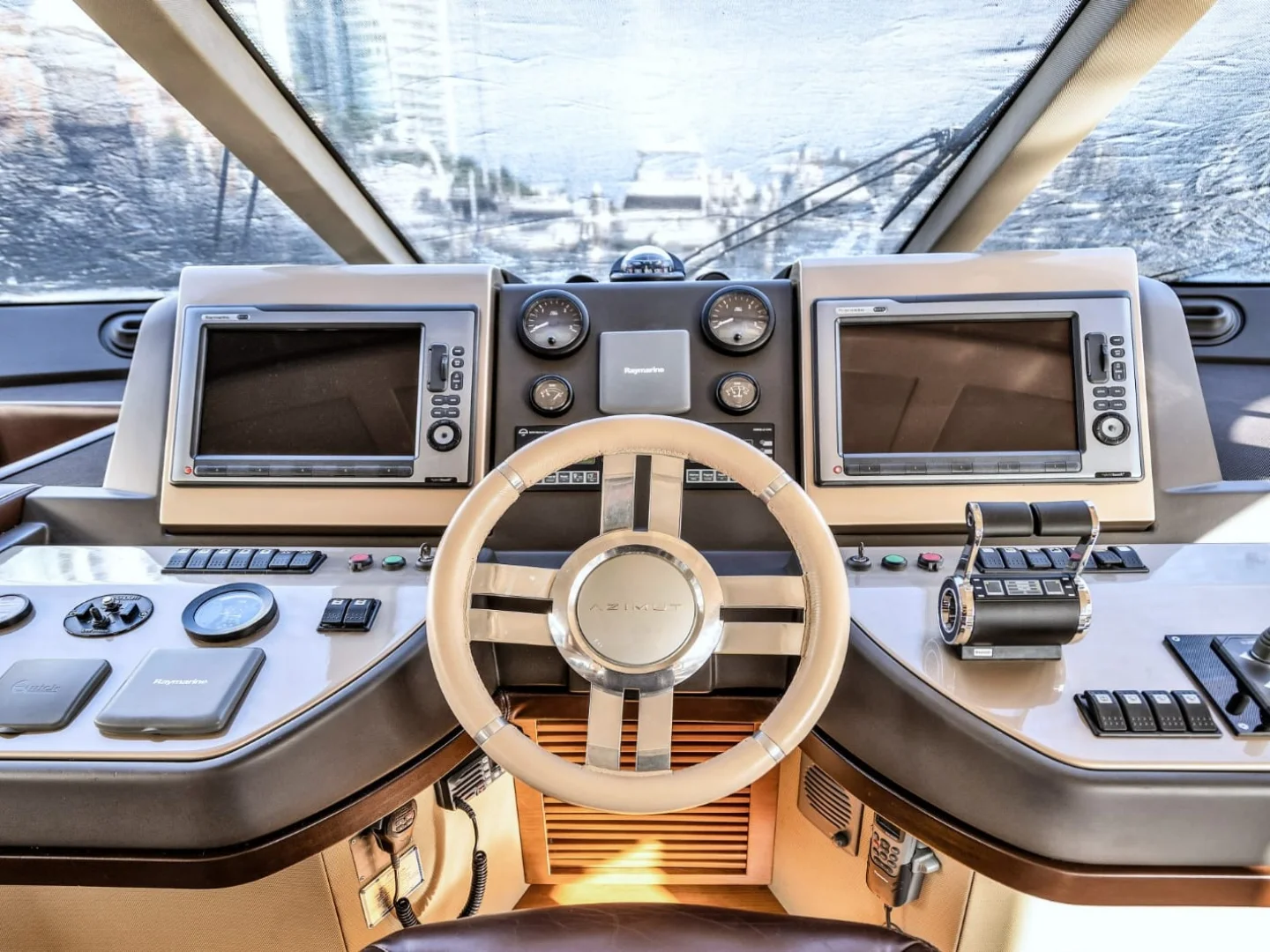 FREEDOM | Azimut 65 - Photo 31