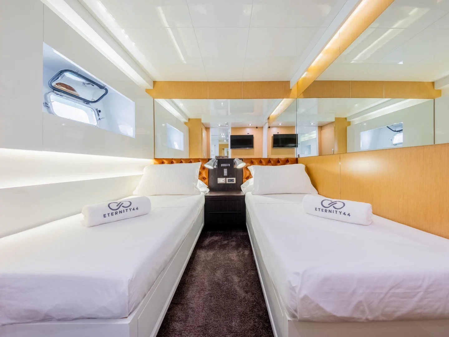 ETERNITY 44 | Arcadia 85 - Photo 18