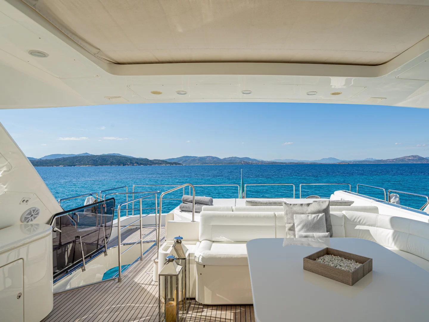 ETHNA | Ferretti Custom Line 97 - Photo 12