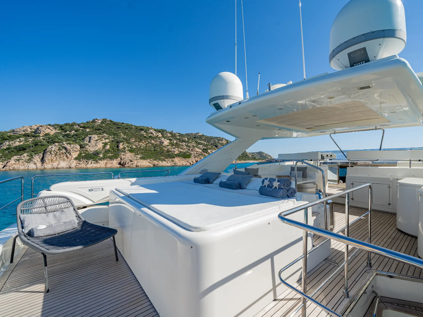 ETHNA | Ferretti Custom Line 97 - Photo 11