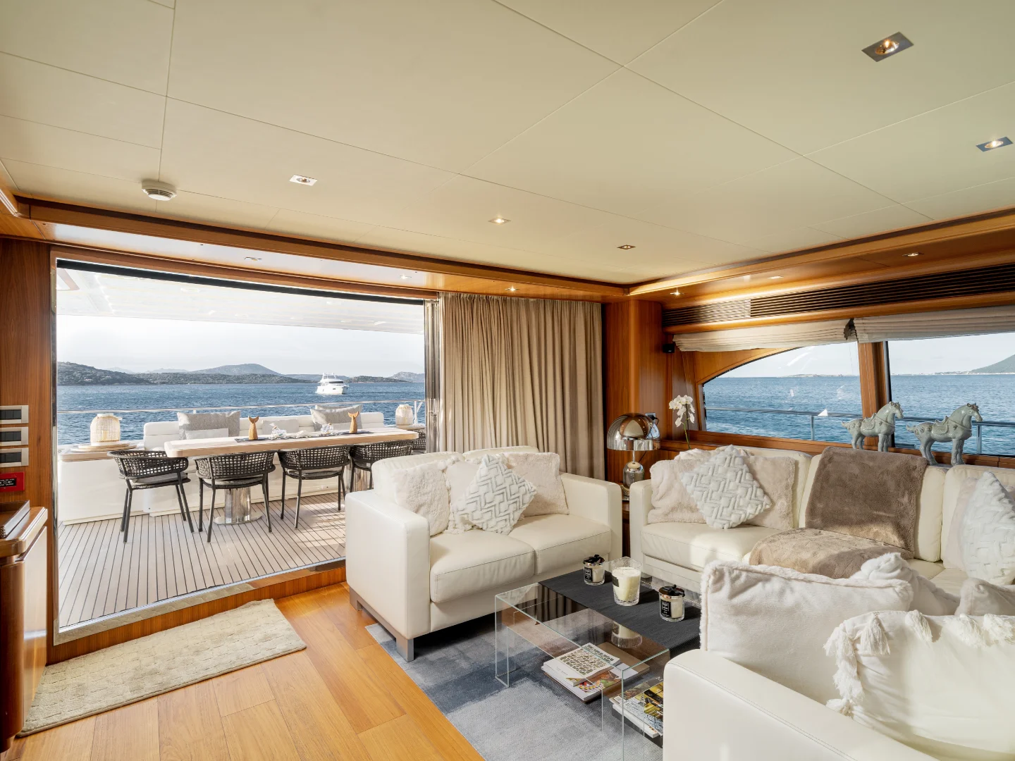 ETHNA | Ferretti Custom Line 97 - Photo 20