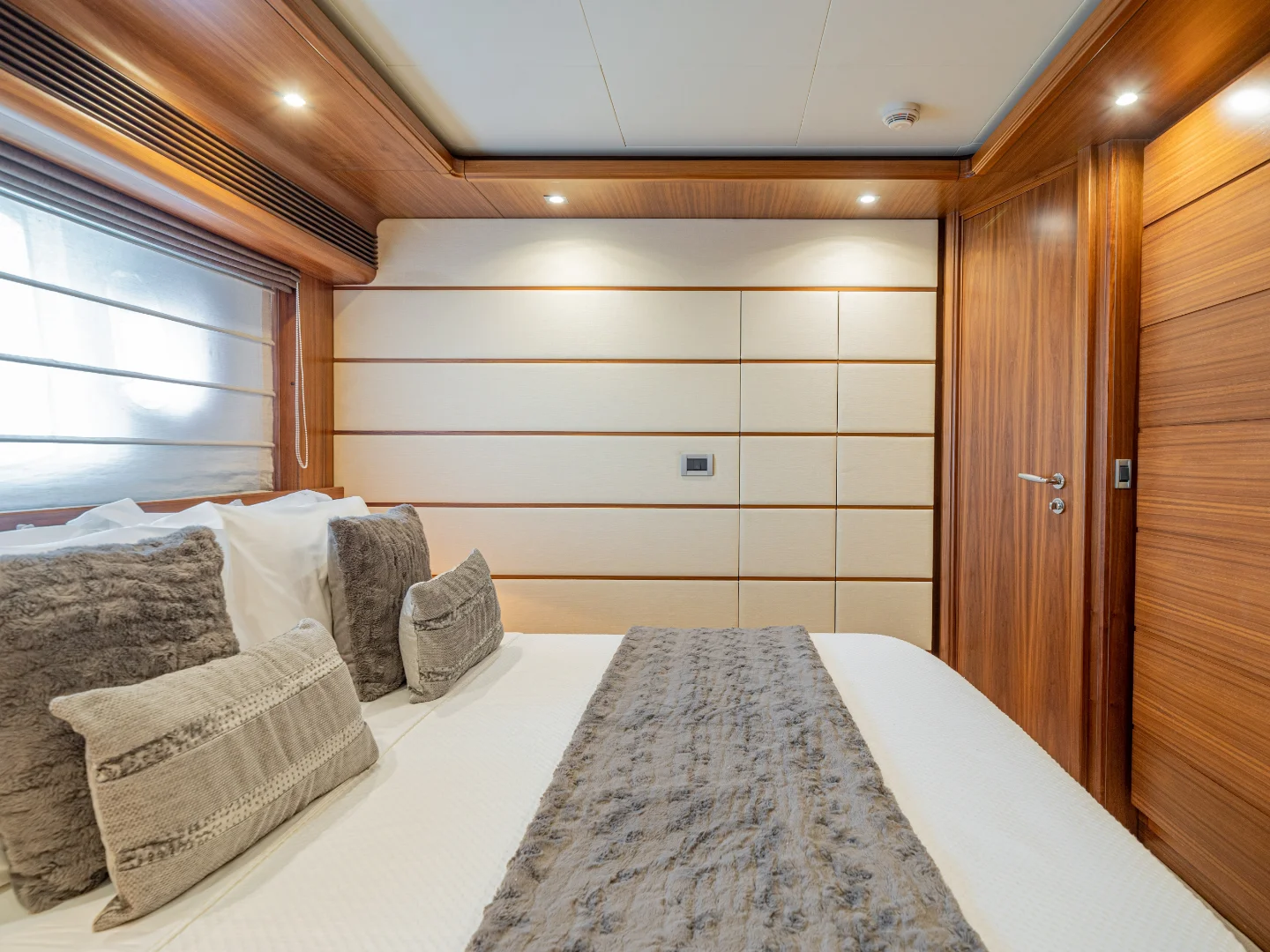ETHNA | Ferretti Custom Line 97 - Photo 35