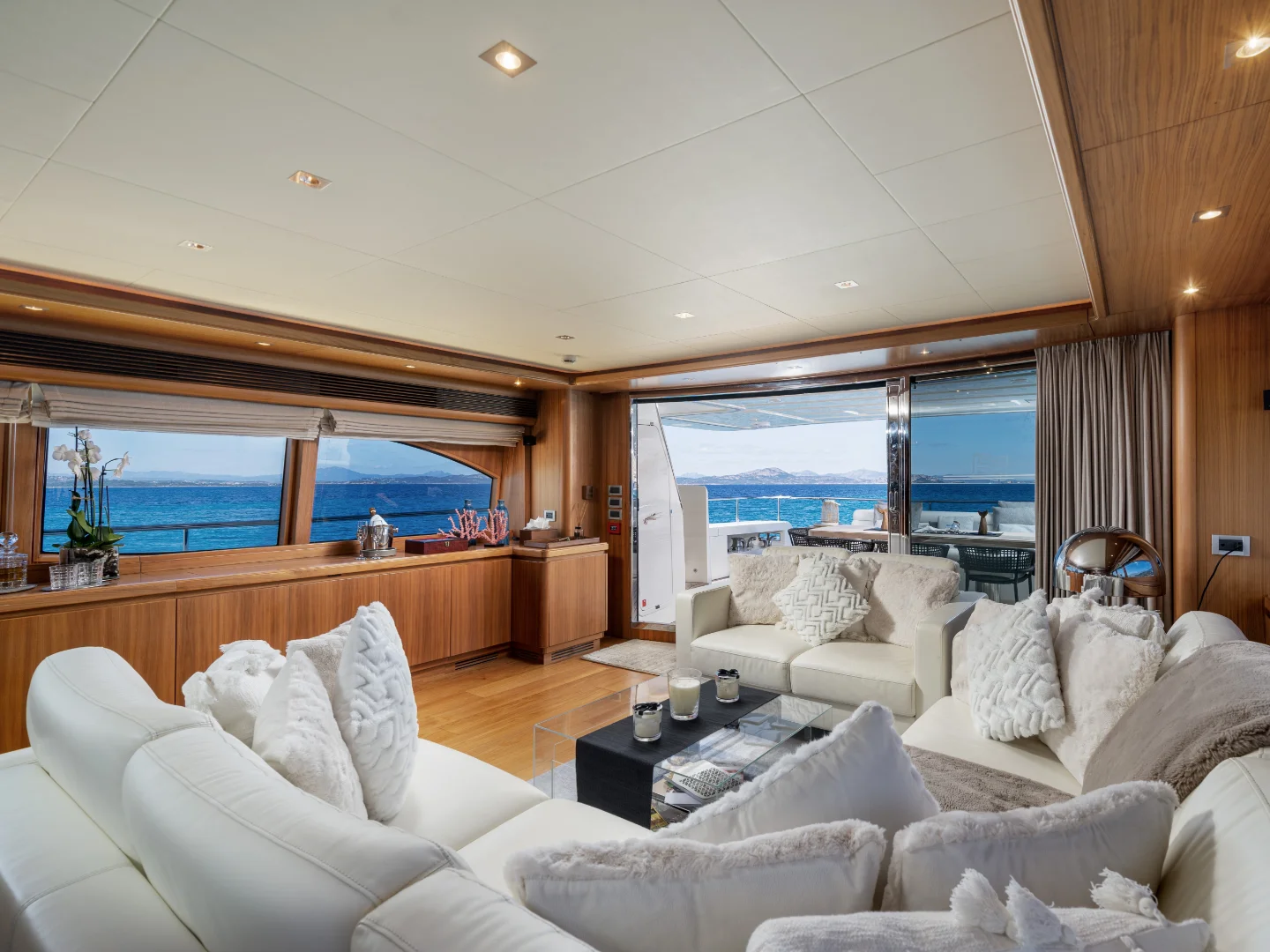 ETHNA | Ferretti Custom Line 97 - Photo 15