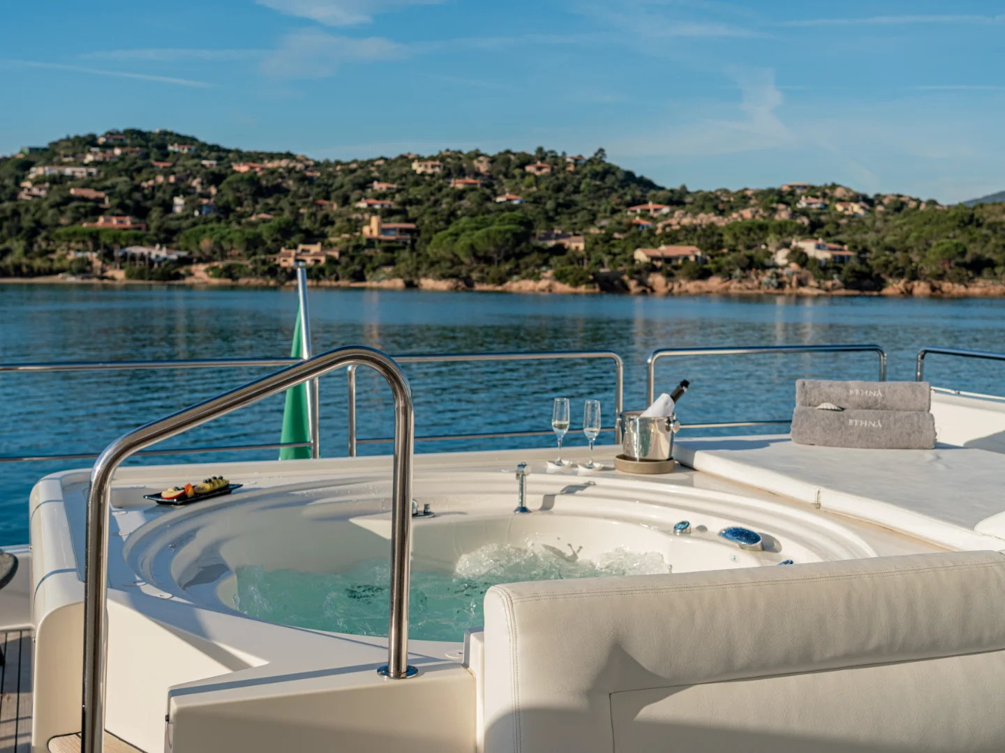 ETHNA | Ferretti Custom Line 97 - Photo 8