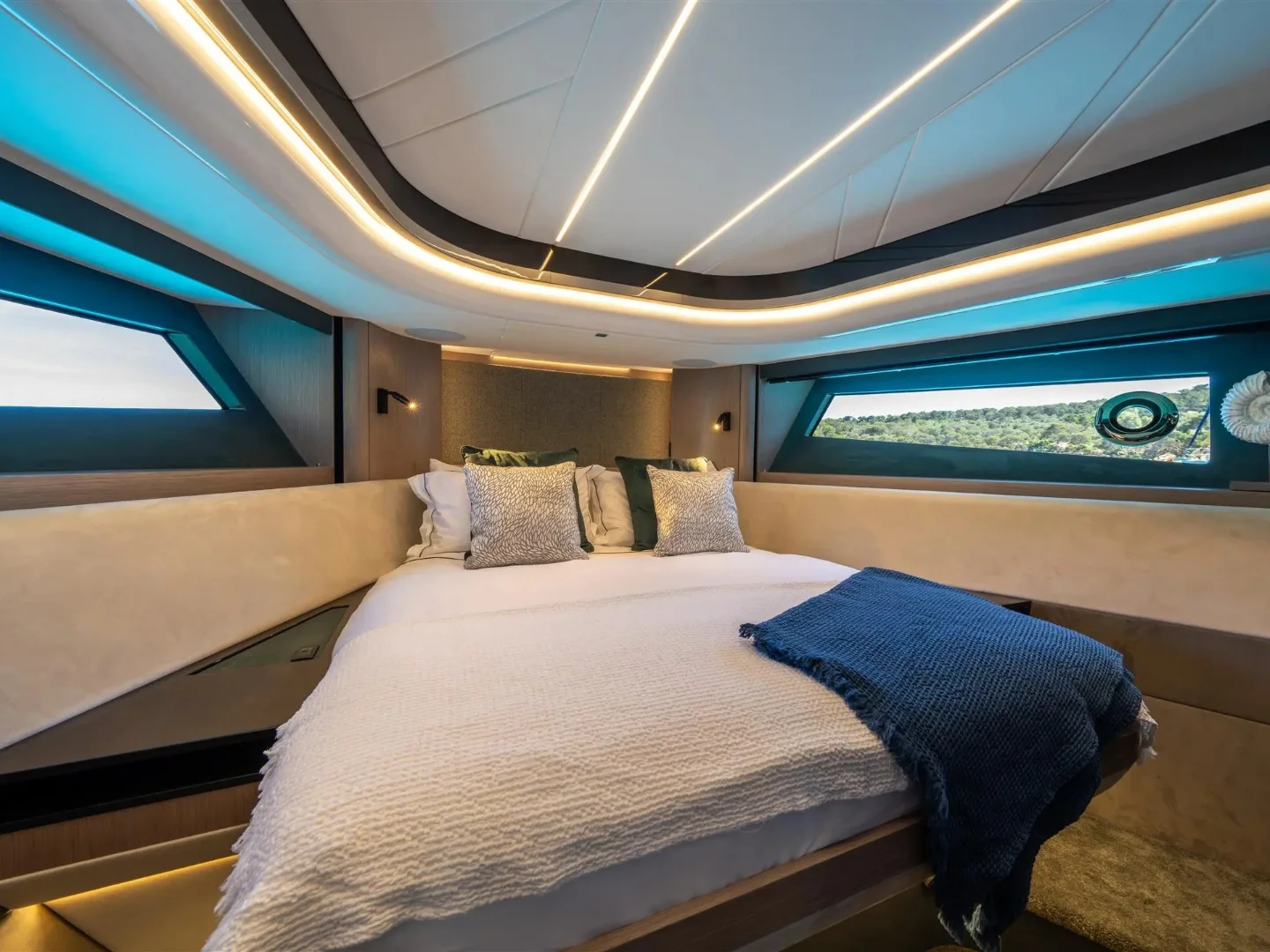 ELISEAUM | Sunseeker Superhawk 55 - Photo 24