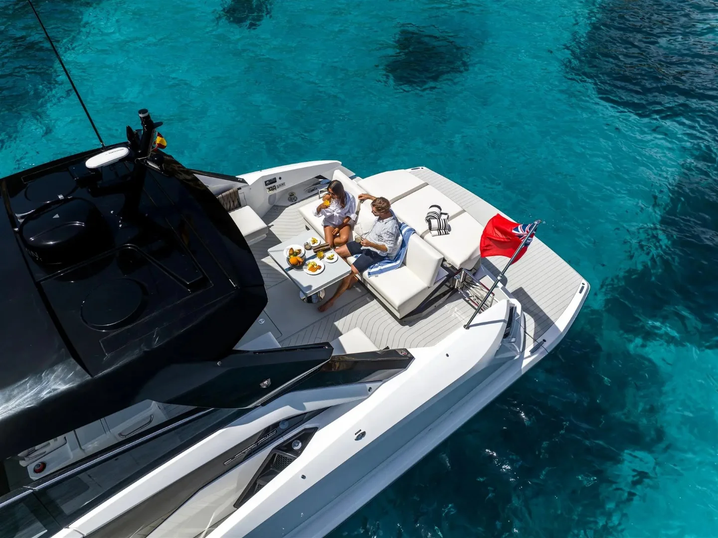 ELISEAUM | Sunseeker Superhawk 55 - Photo 9