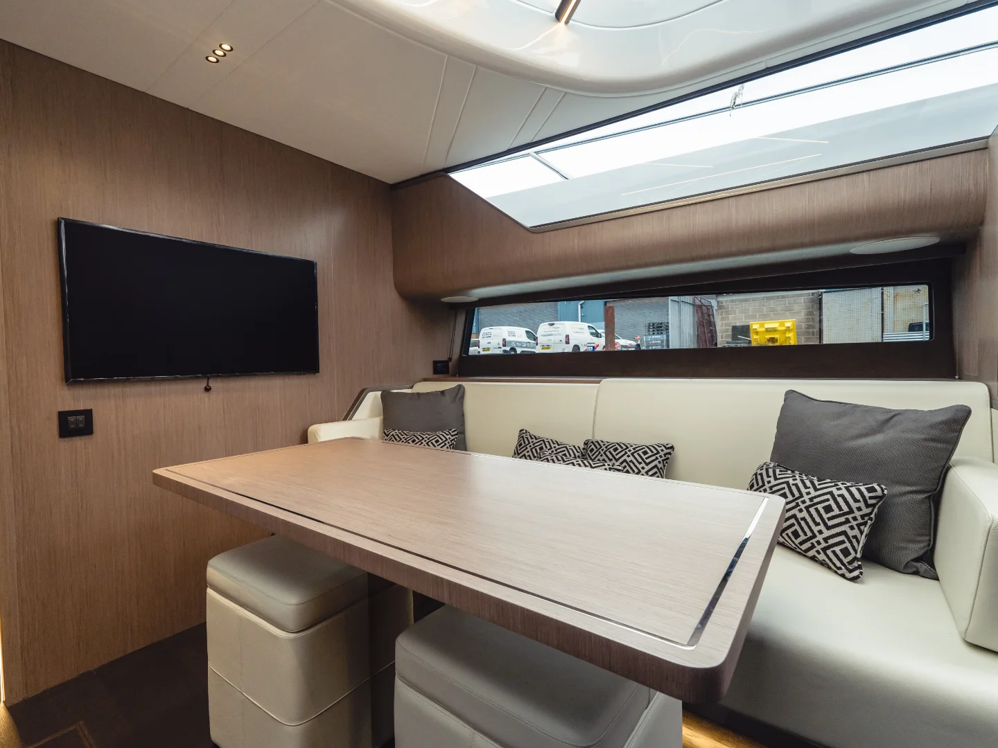 ELISEAUM | Sunseeker Superhawk 55 - Photo 20