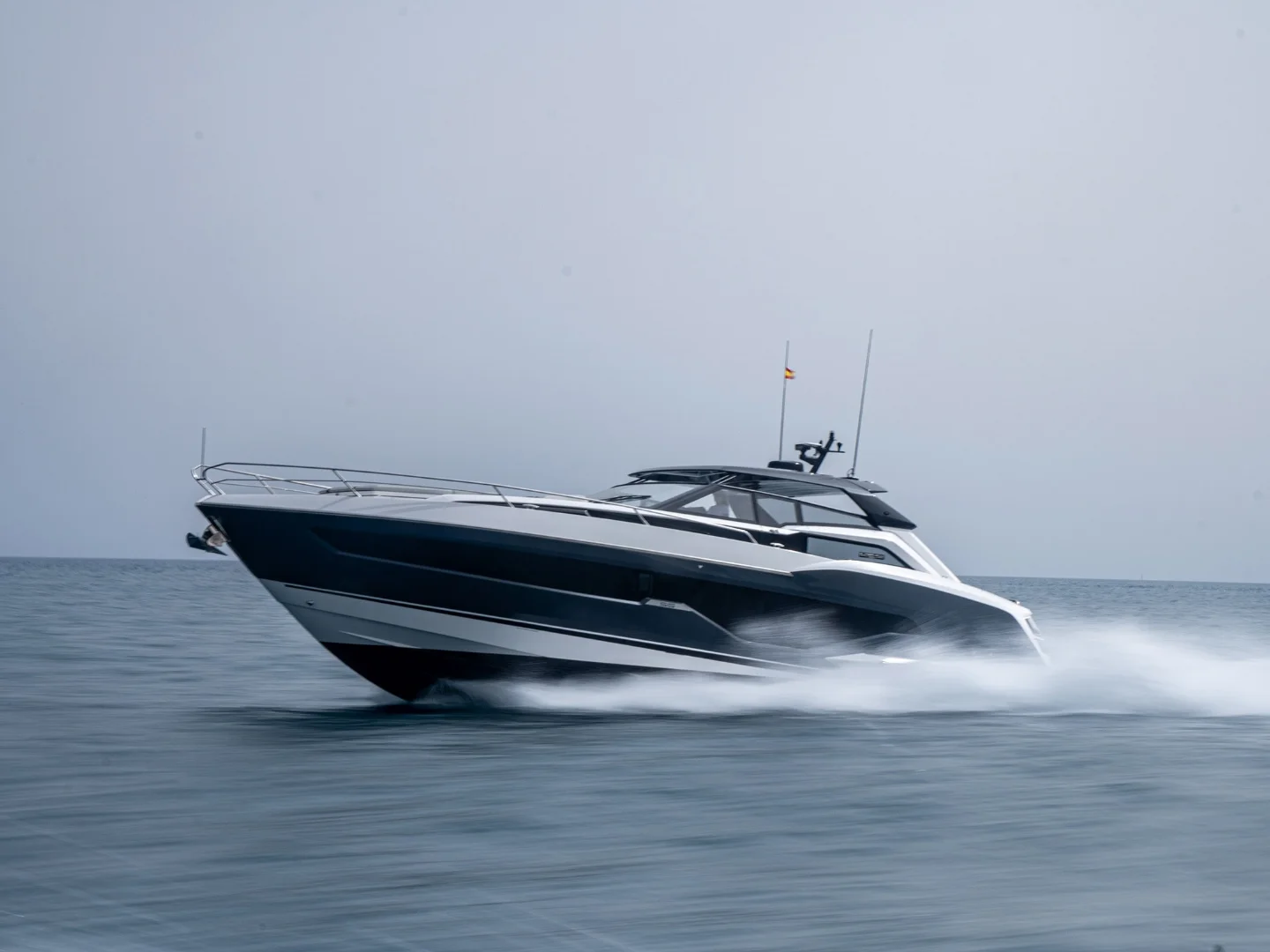 ELISEAUM | Sunseeker Superhawk 55 - Photo 4