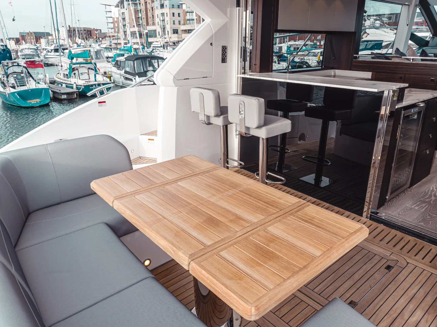 PERFECTION STILL | Sunseeker Manhattan 55 - Photo 9