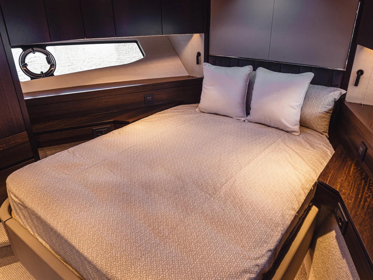 PERFECTION STILL | Sunseeker Manhattan 55 - Photo 22