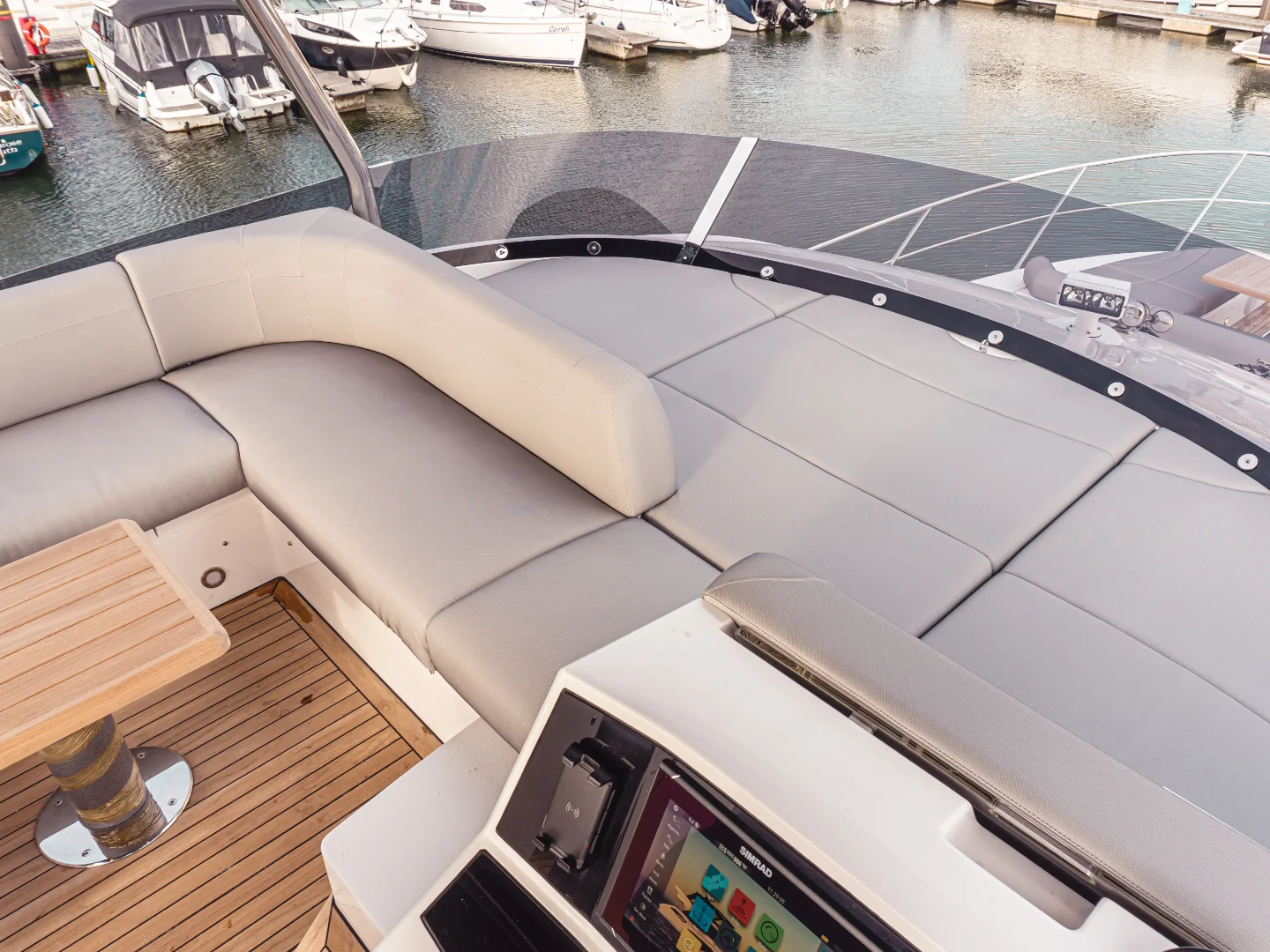 PERFECTION STILL | Sunseeker Manhattan 55 - Photo 5