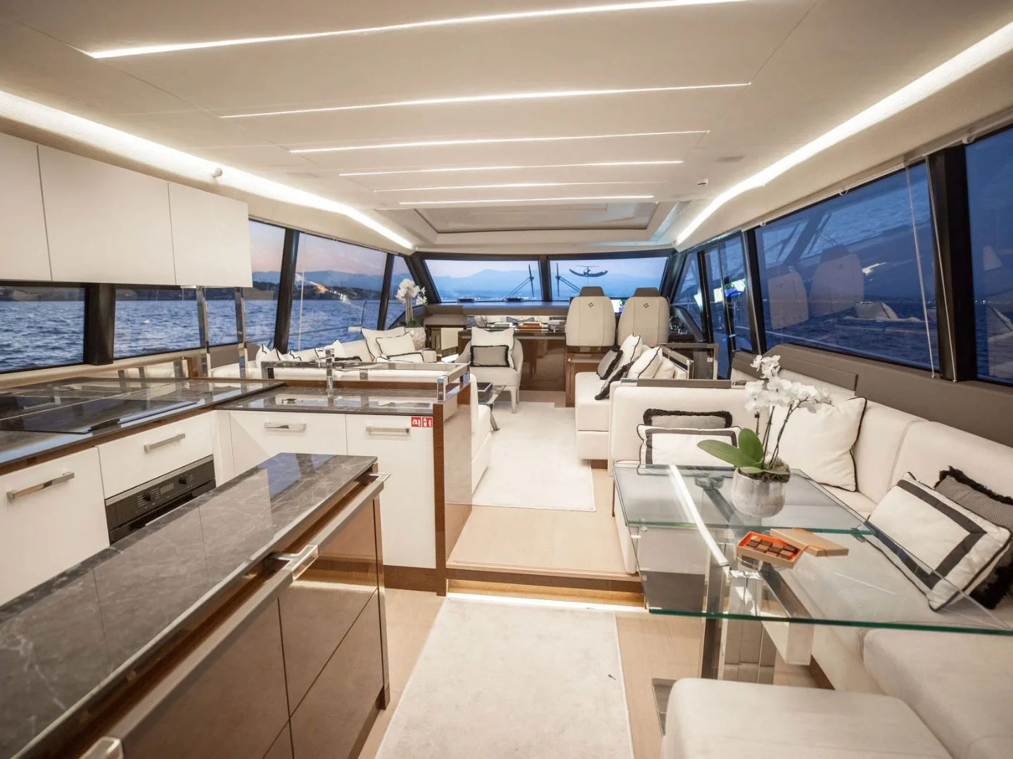 ROMY ONE | Prestige 680 - Photo 13