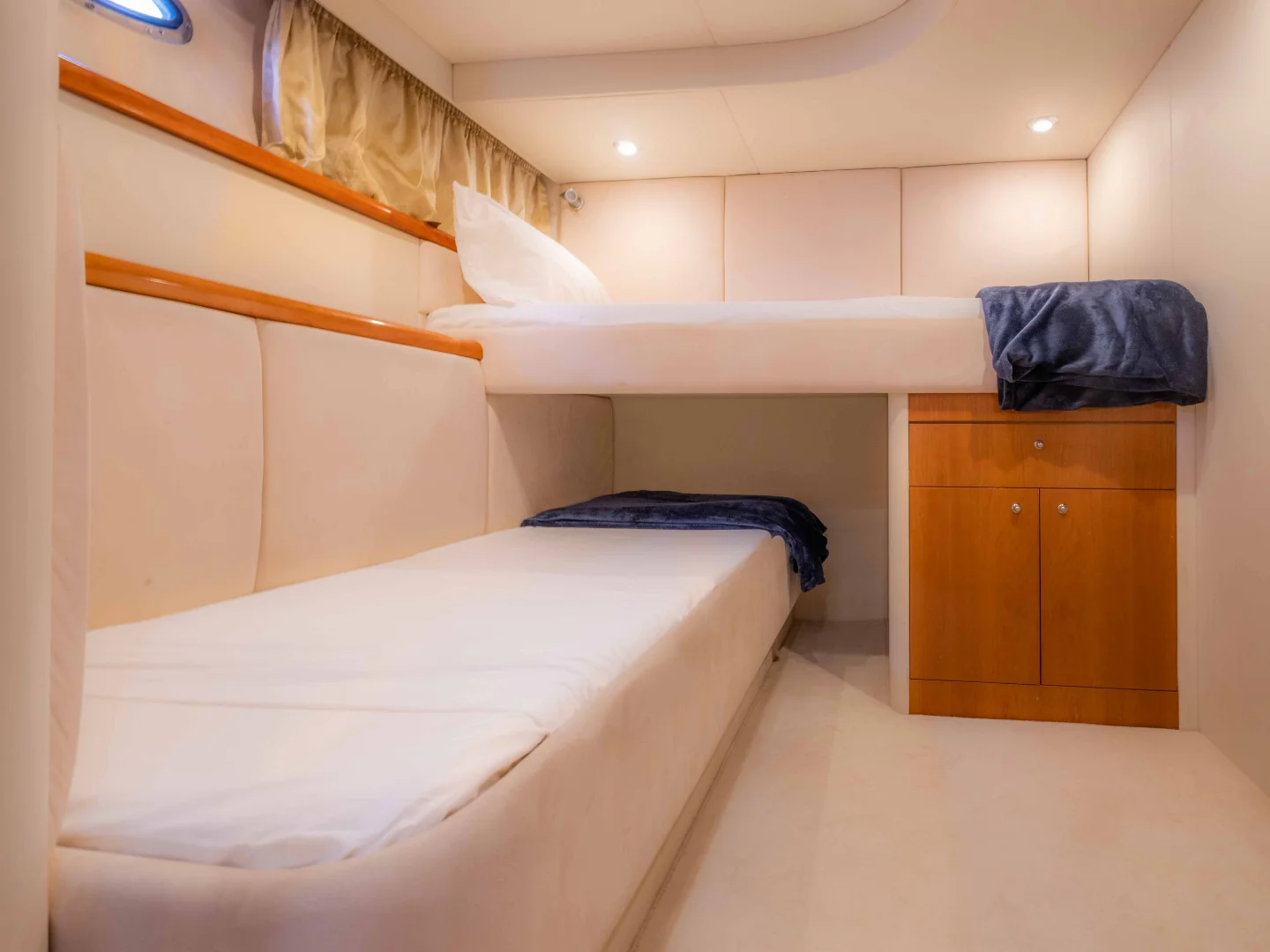STRESS | Sunseeker Portofino 53 - Photo 38