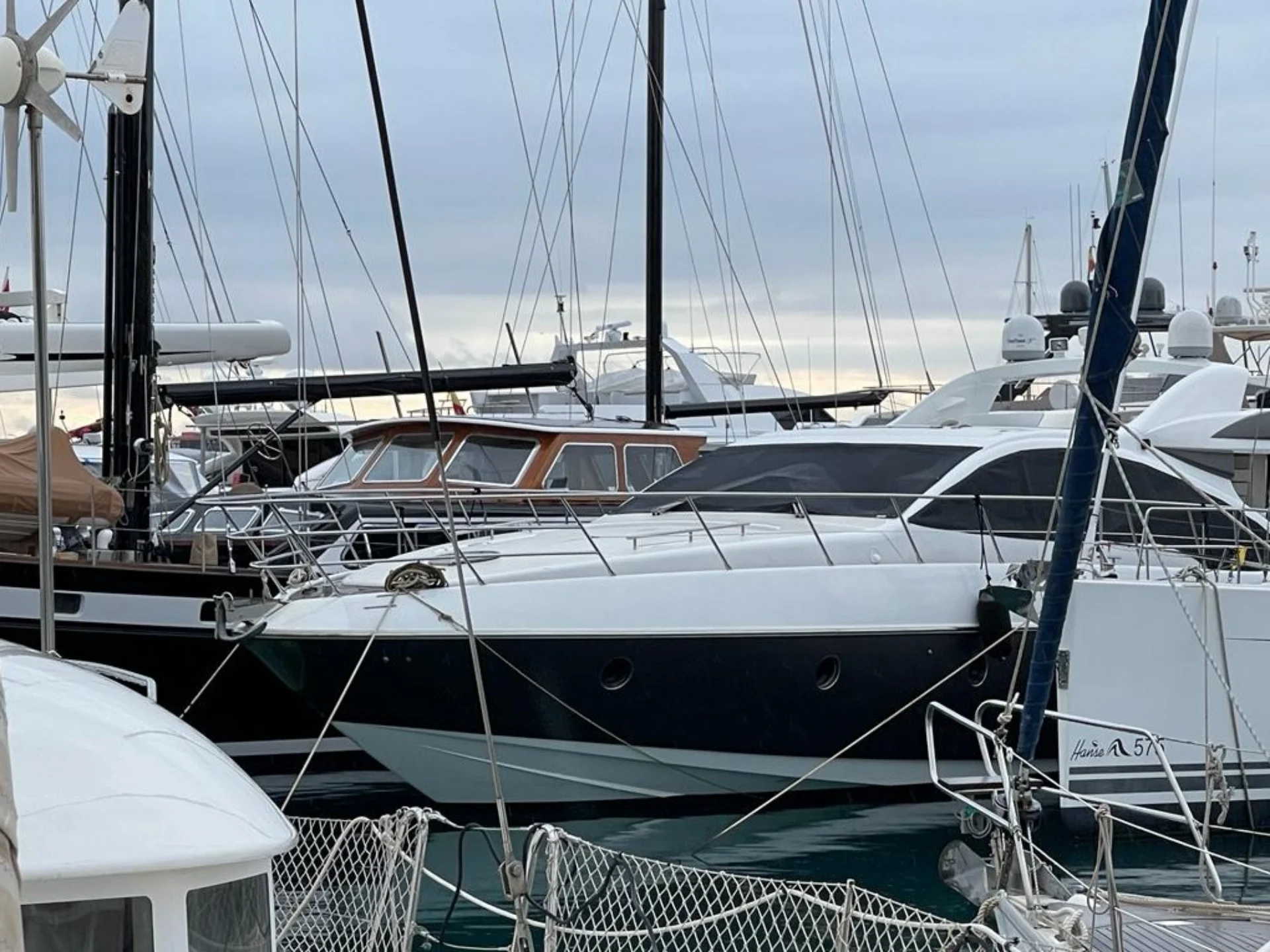 Azimut 68 S of 2007 for Sale - Photo 10