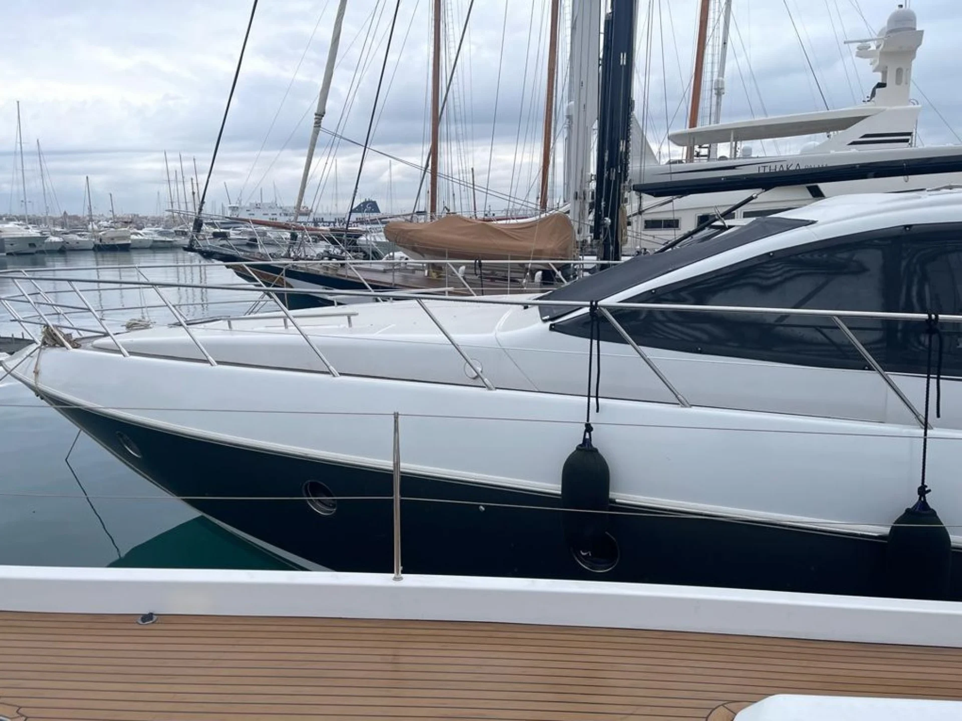 Azimut 68 S of 2007 for Sale - Photo 3