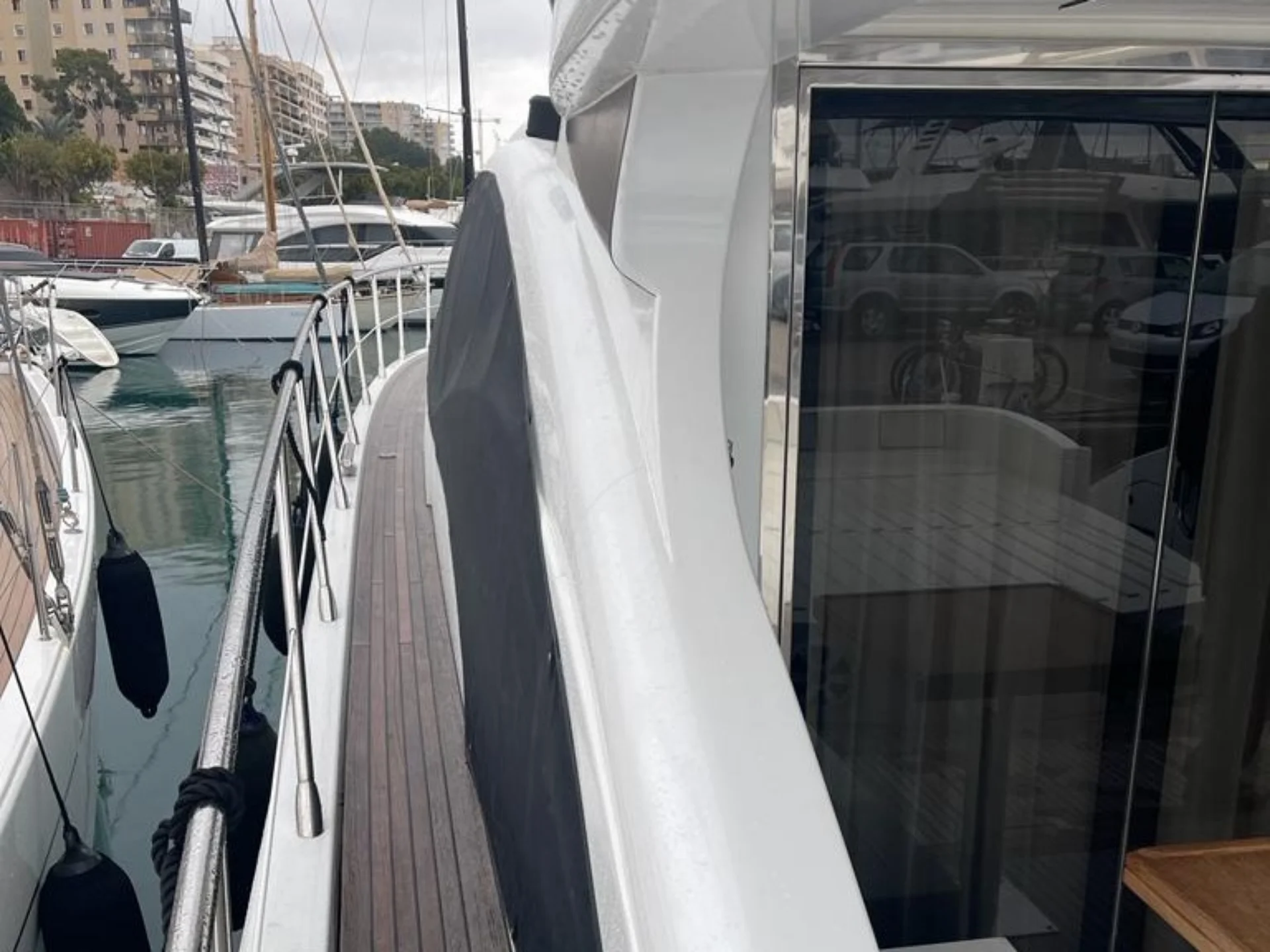 Azimut 68 S of 2007 for Sale - Photo 4