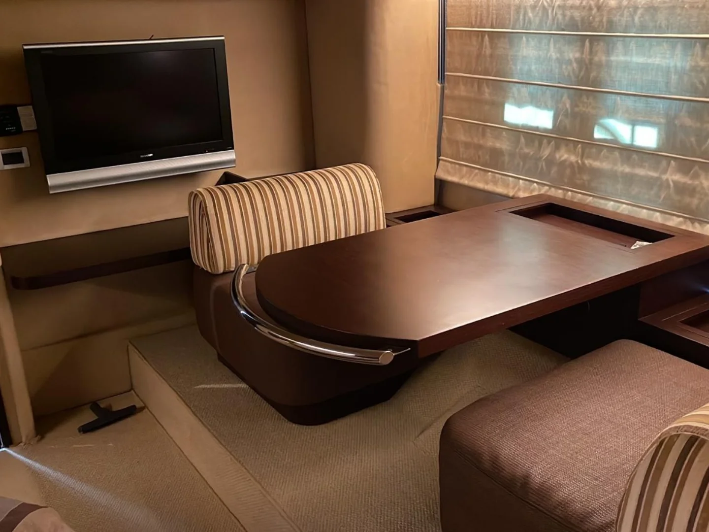 Azimut 68 S of 2007 for Sale - Photo 17