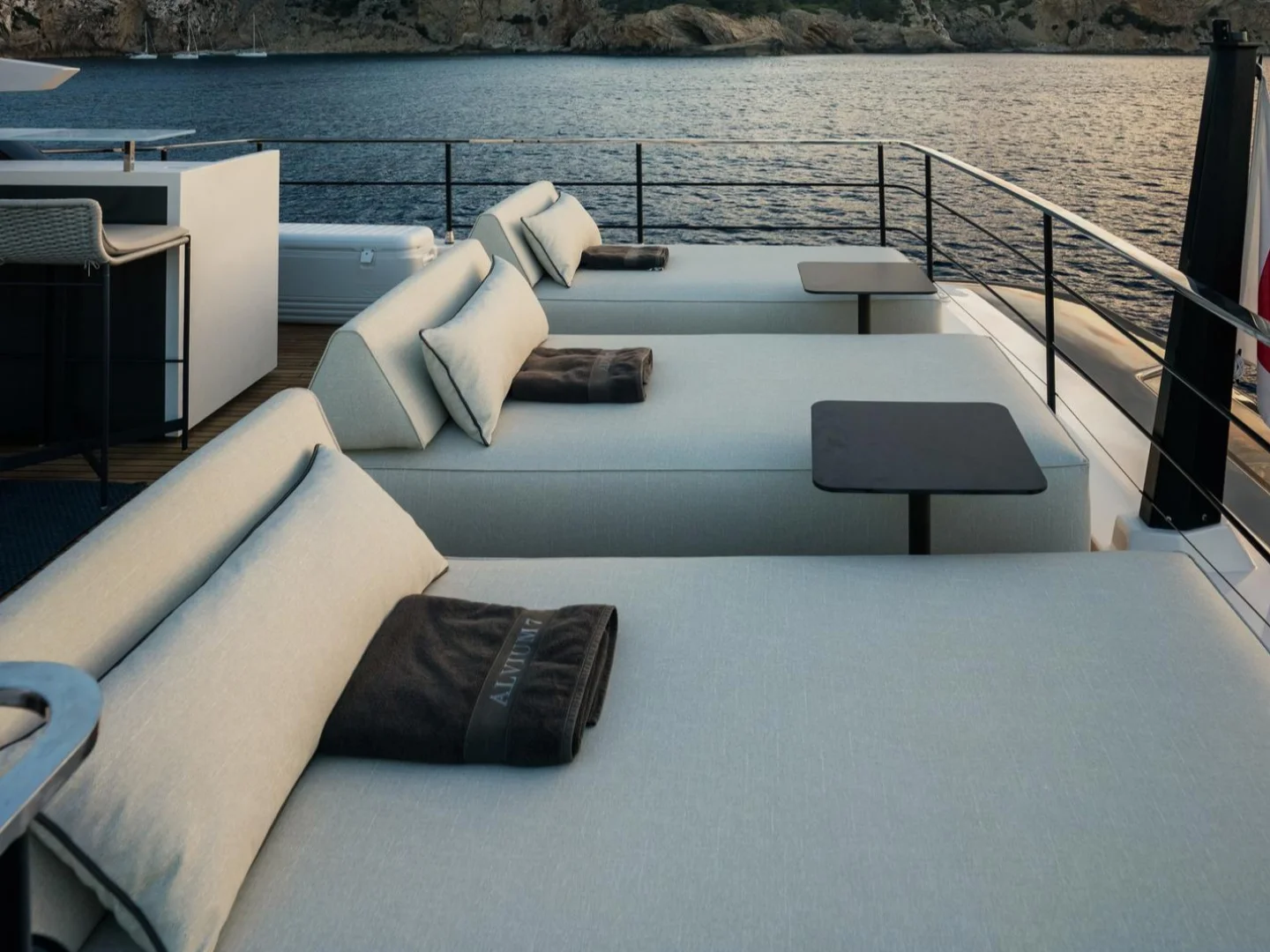 ALVIUM | Ferretti Custom Line 106 - Photo 20