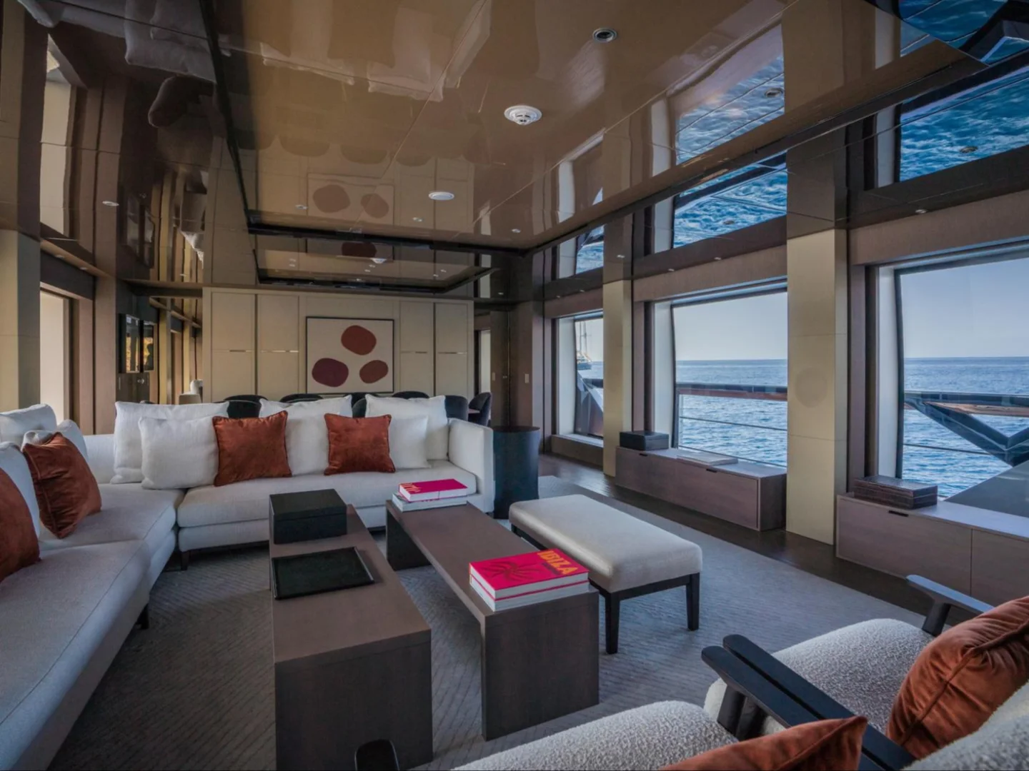 ALVIUM | Ferretti Custom Line 106 - Photo 24