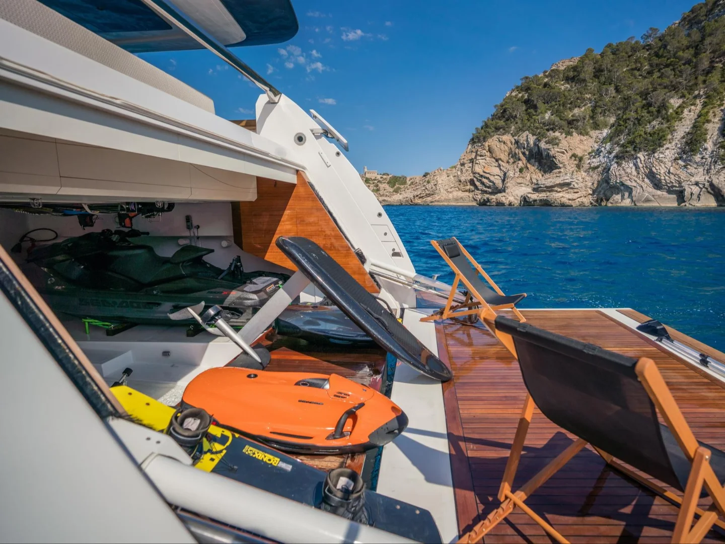 ALVIUM | Ferretti Custom Line 106 - Photo 21