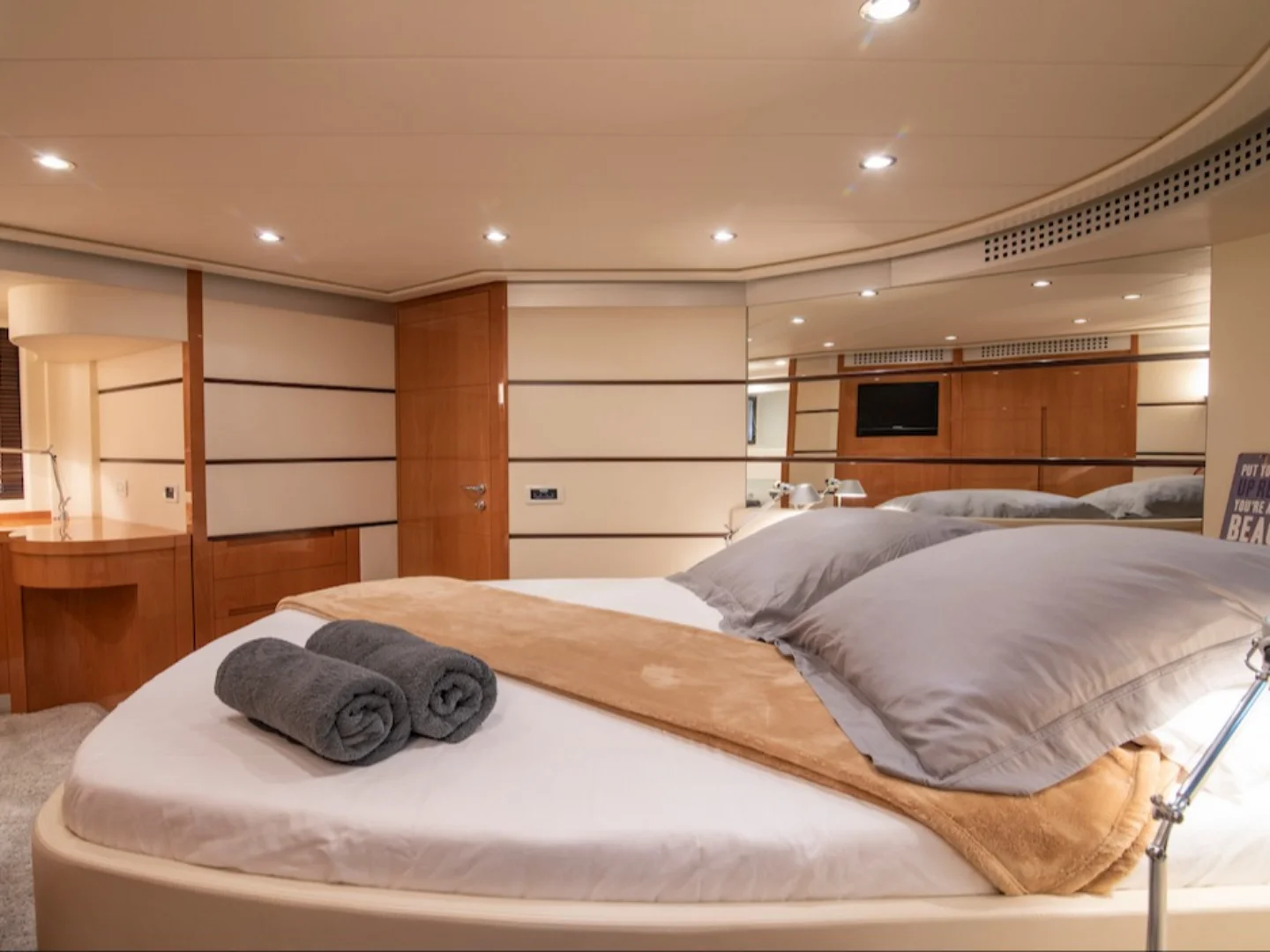OPTIMUM | Pershing 62 - Photo 7