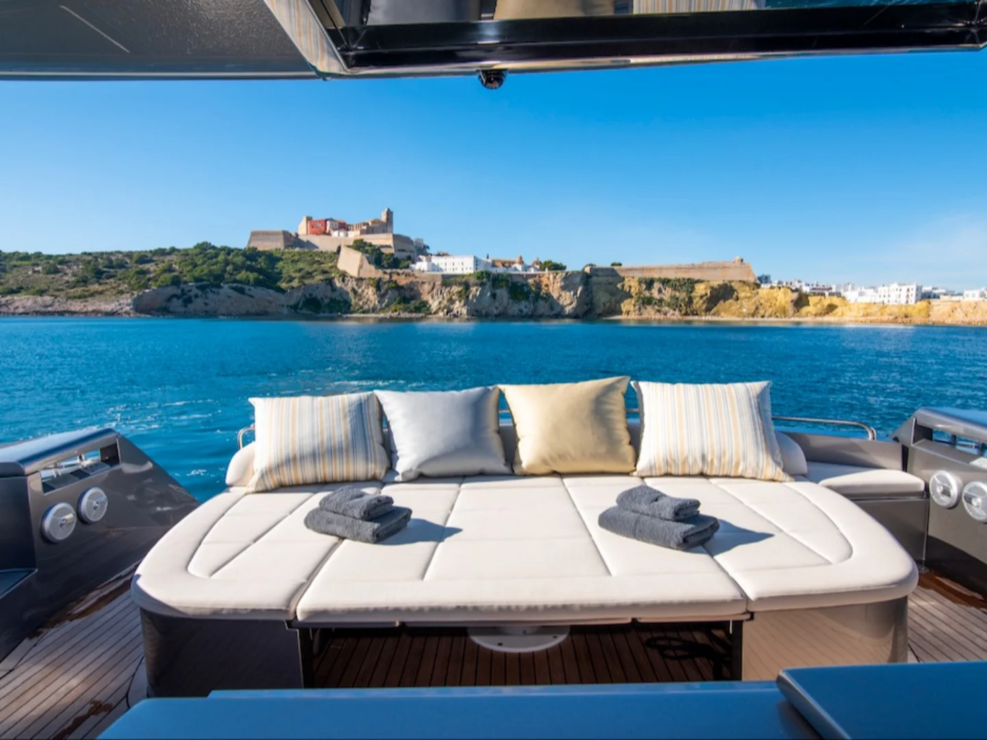OPTIMUM | Pershing 62 - Photo 3