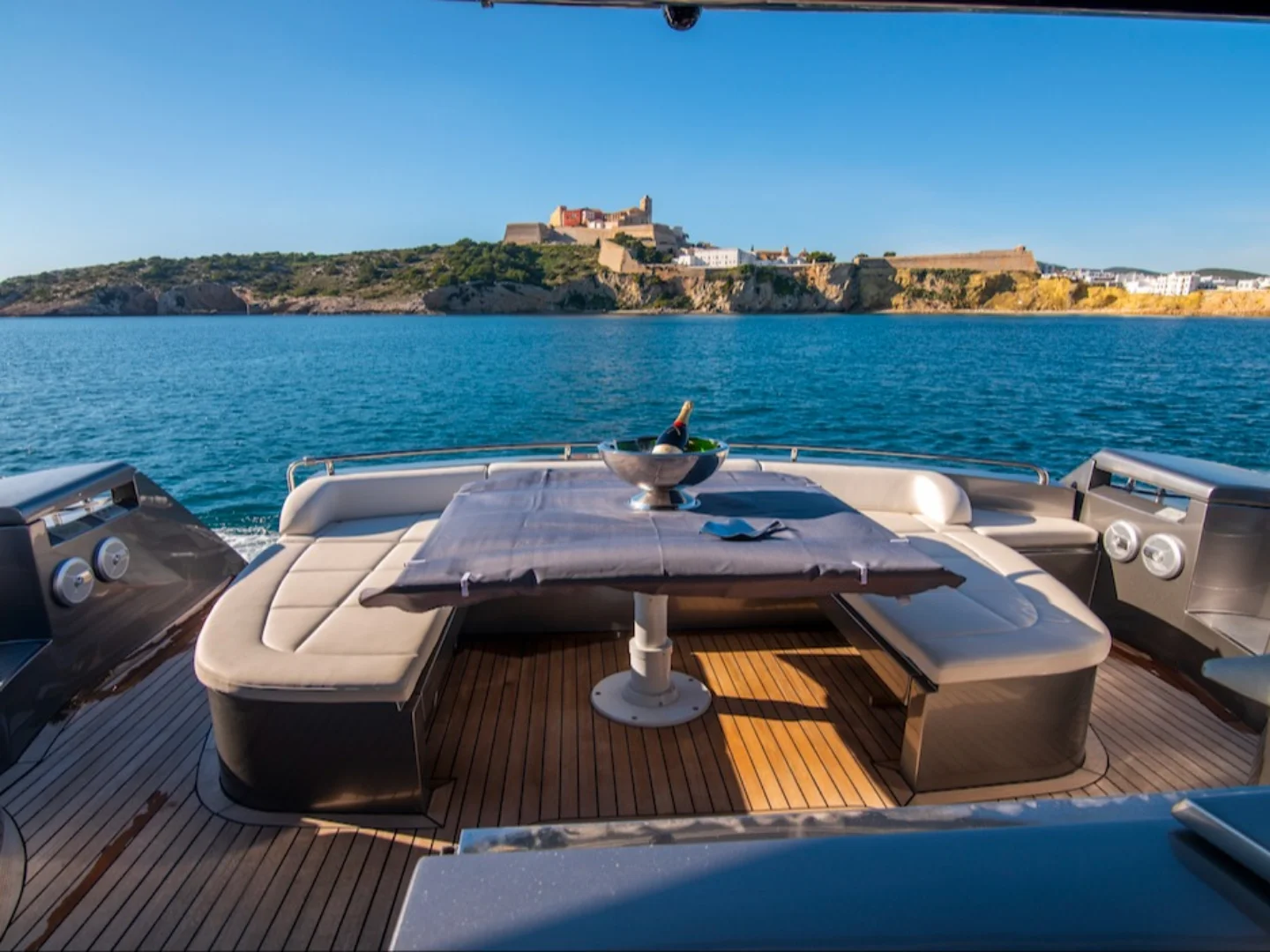 OPTIMUM | Pershing 62 - Photo 4