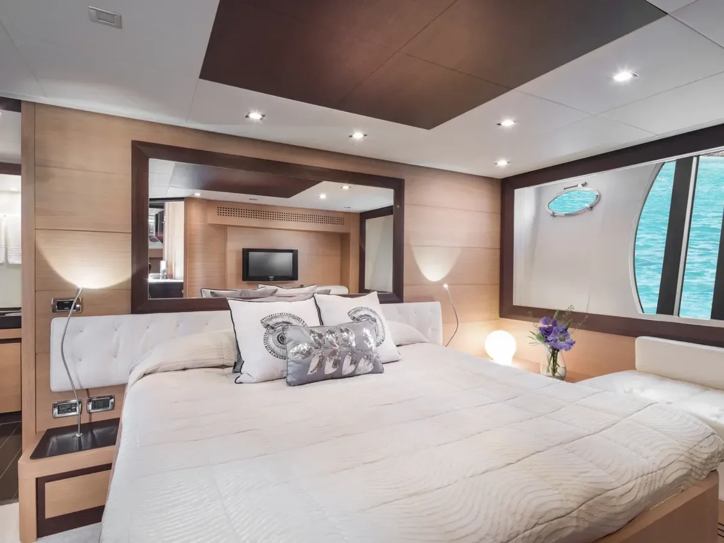 SENSATION | Pershing 72 - Photo 9