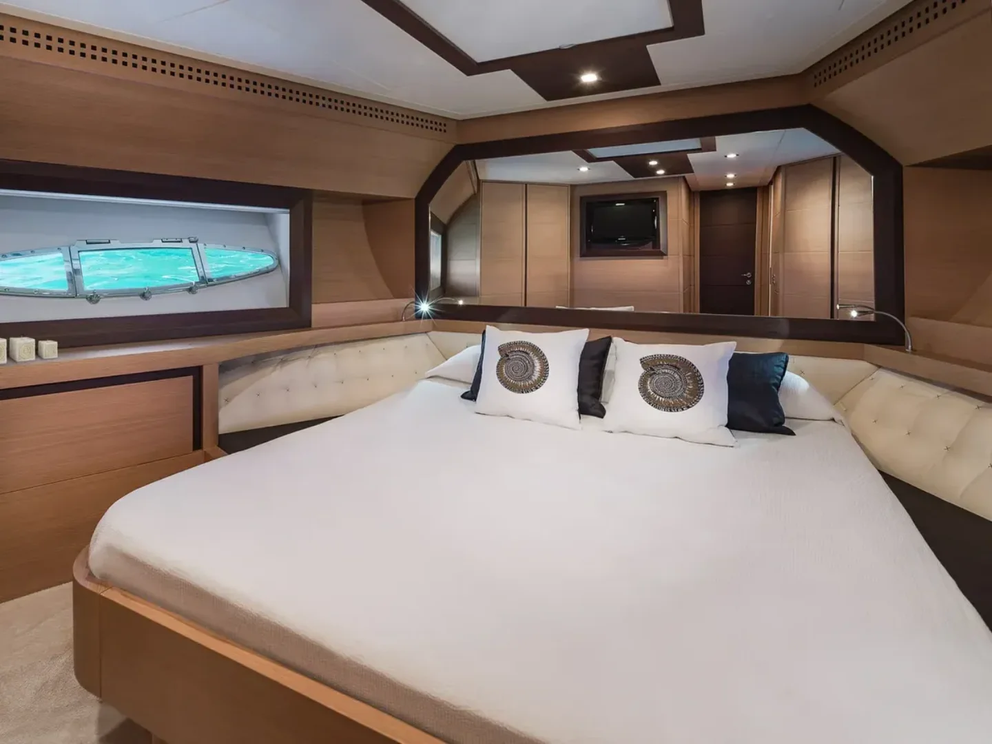 SENSATION | Pershing 72 - Photo 8