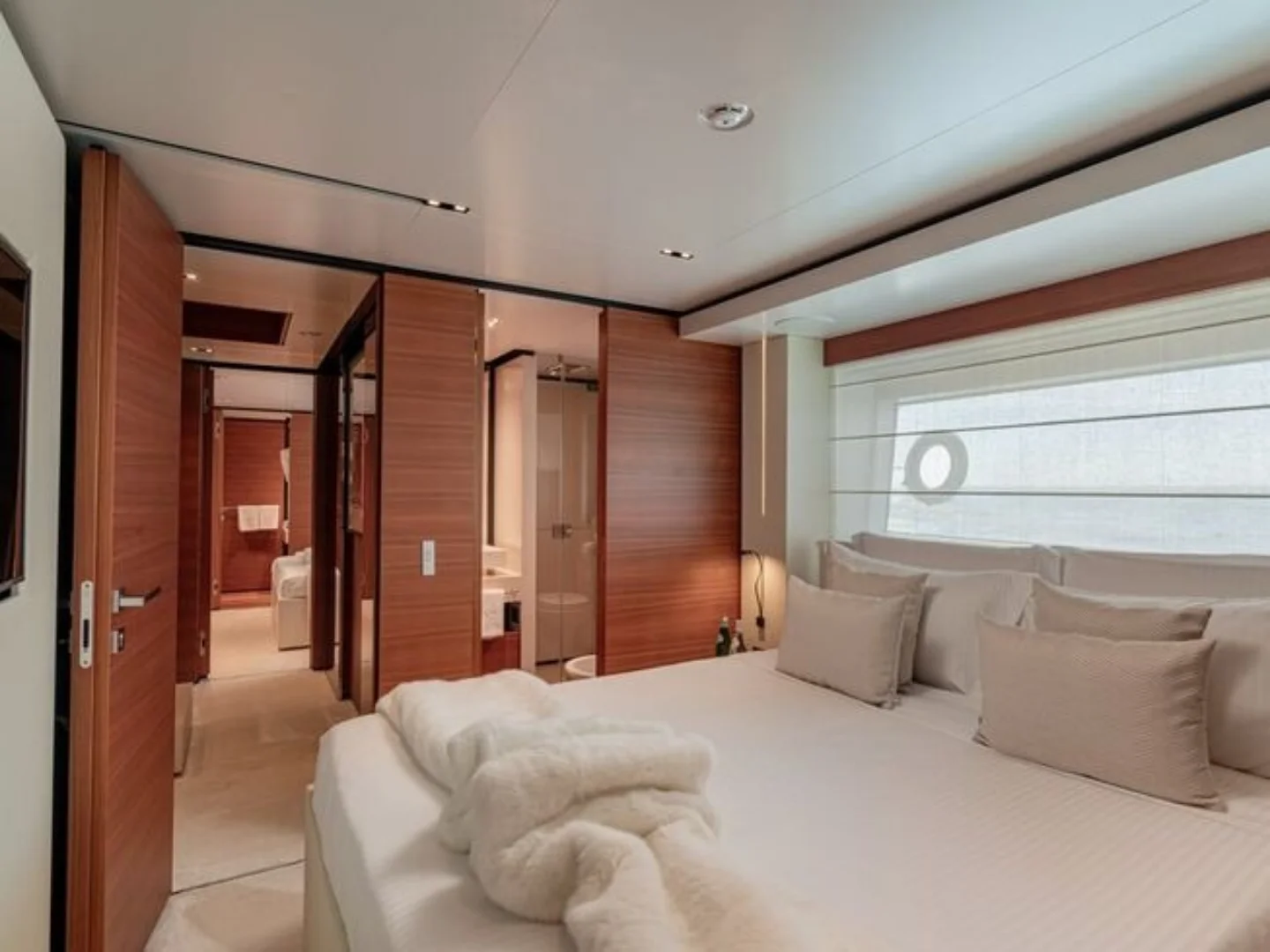 SOUTH | Custom Line Navetta 33 - Photo 45