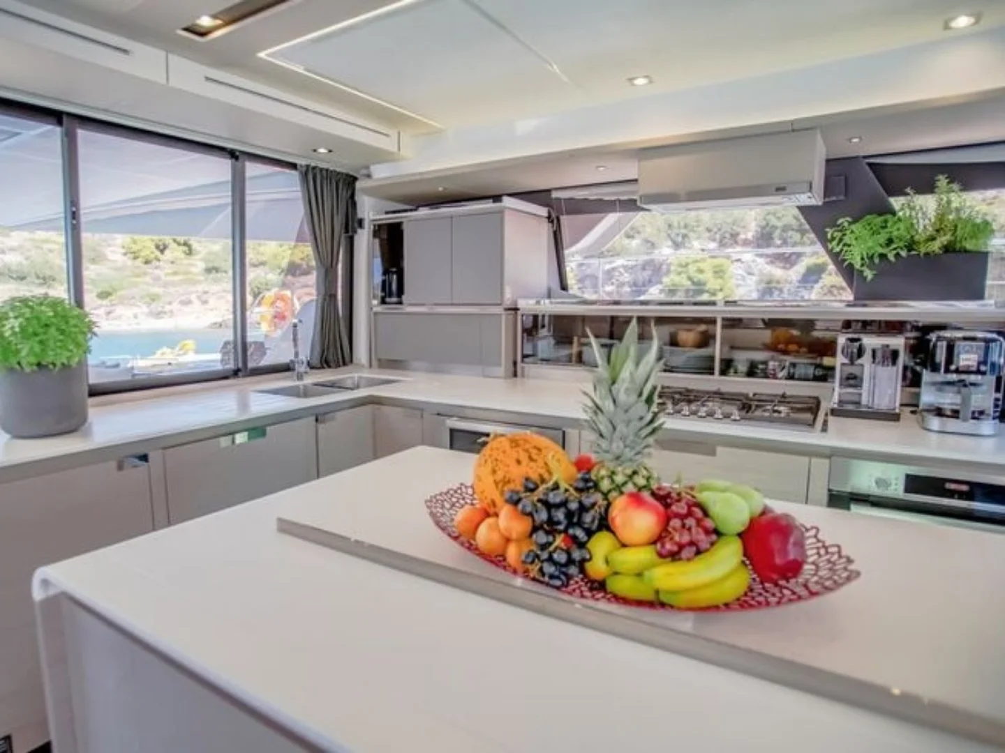 CORE |&nbsp;Fountaine Pajot 67 - Photo 31