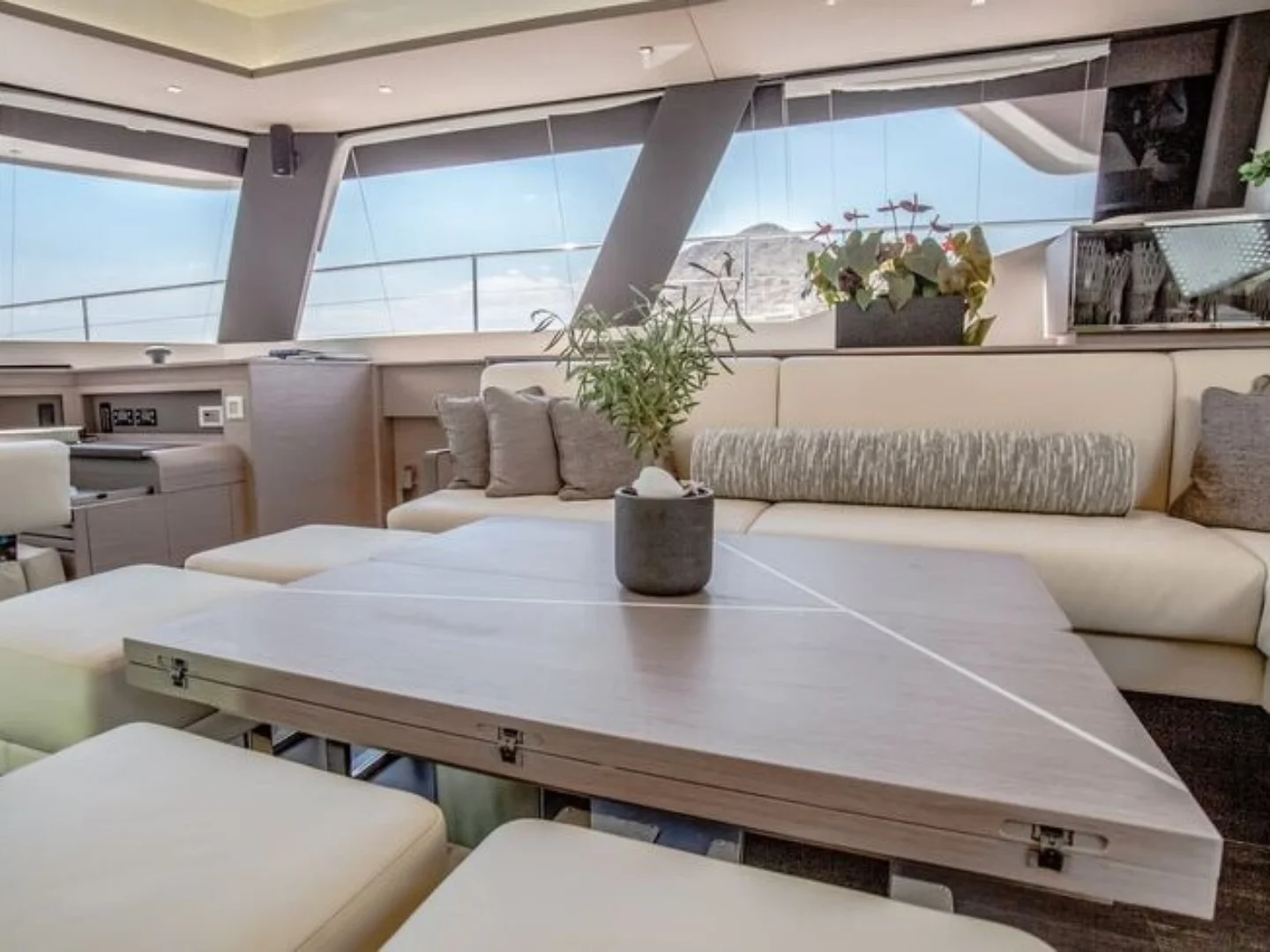 CORE |&nbsp;Fountaine Pajot 67 - Photo 29