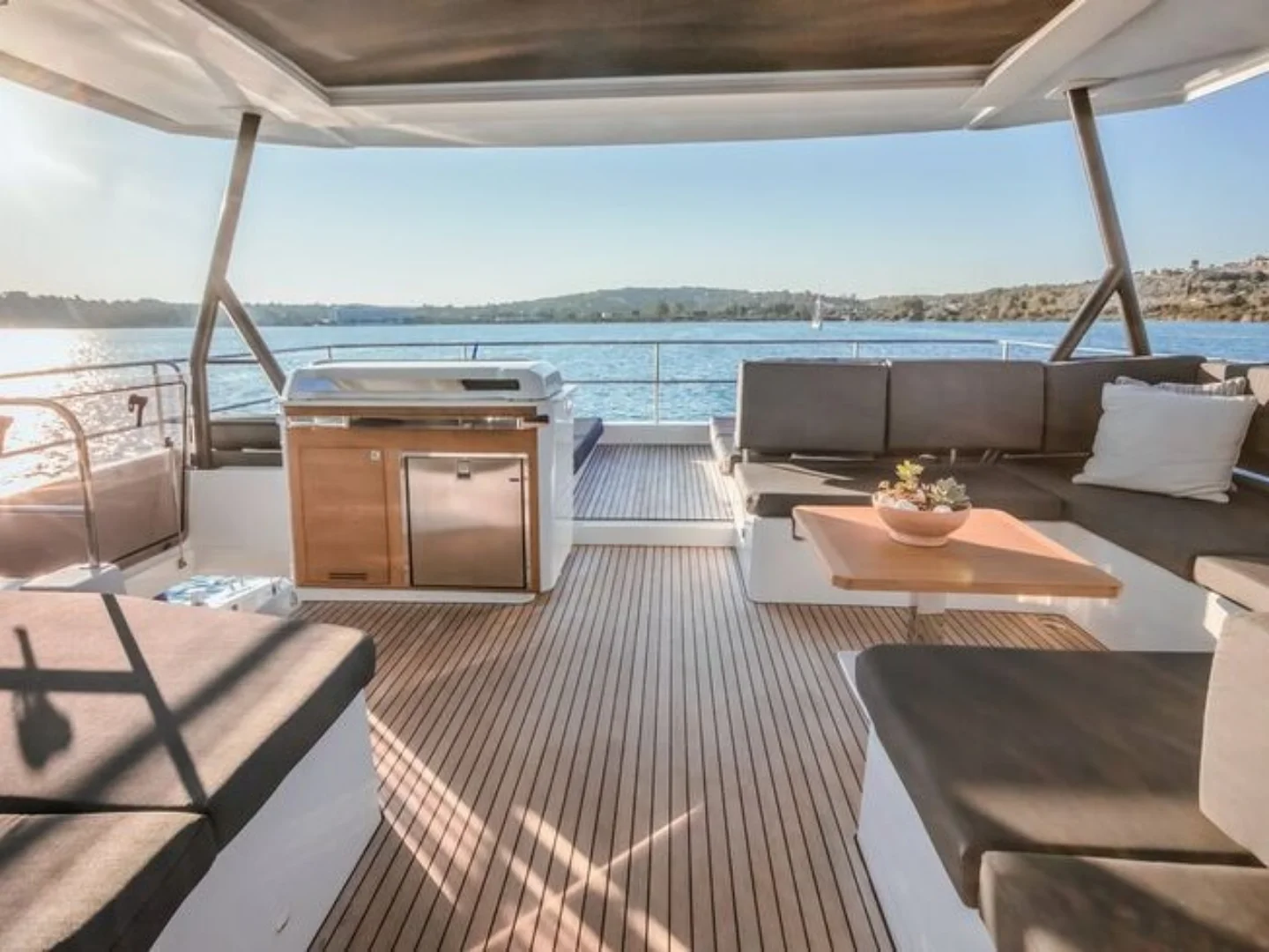 CORE |&nbsp;Fountaine Pajot 67 - Photo 20