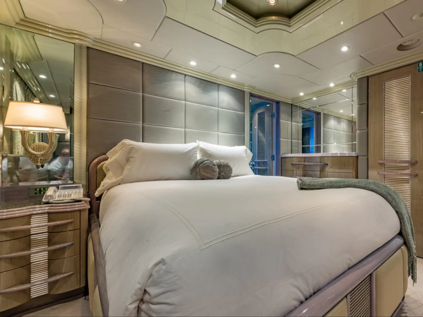 I LOVE THIS BOAT | Christensen 145 - Photo 32