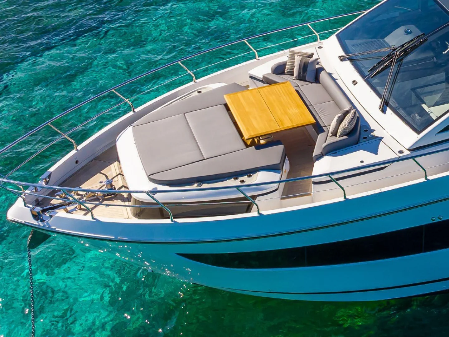 Pearl 72 - Photo 16