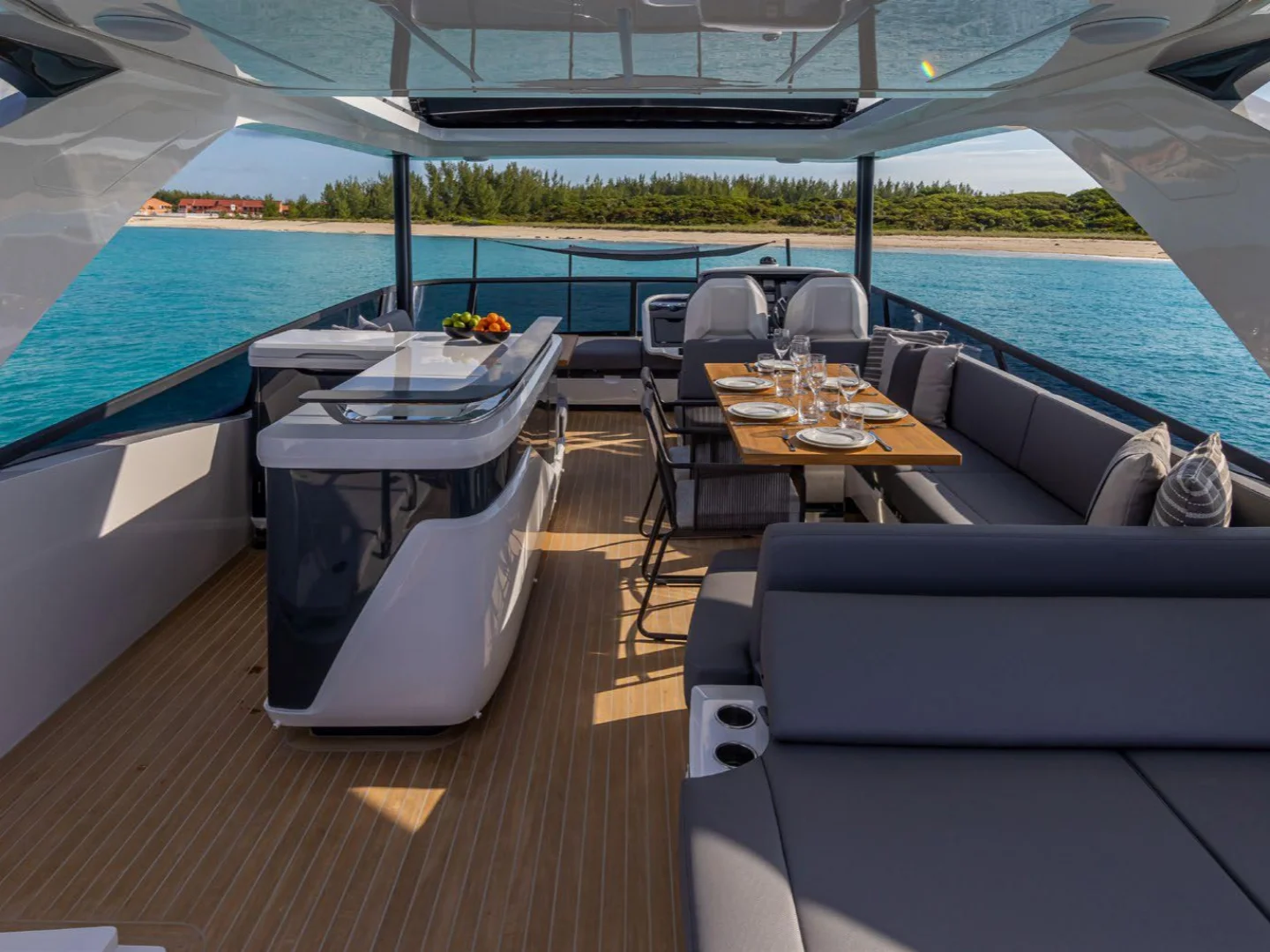 Pearl 72 - Photo 13