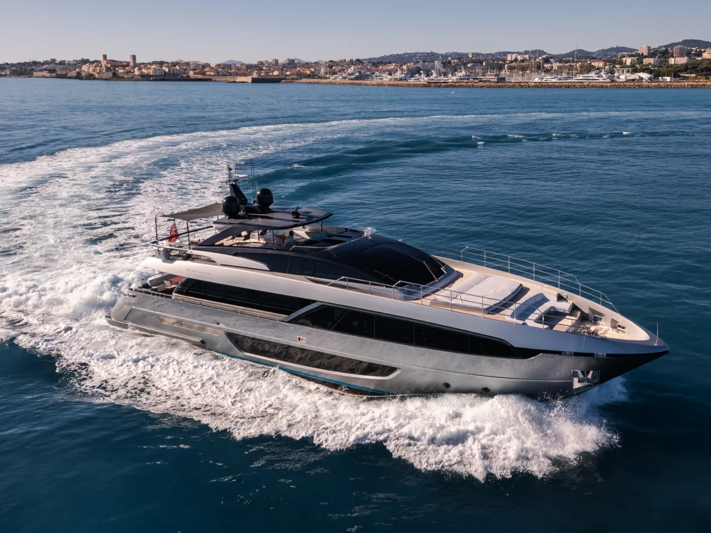 HP6 | Riva 100 Corsaro - Photo 2