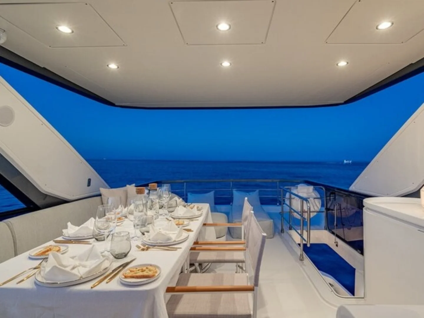 SBK | Azimut 68 Fly - Photo 12