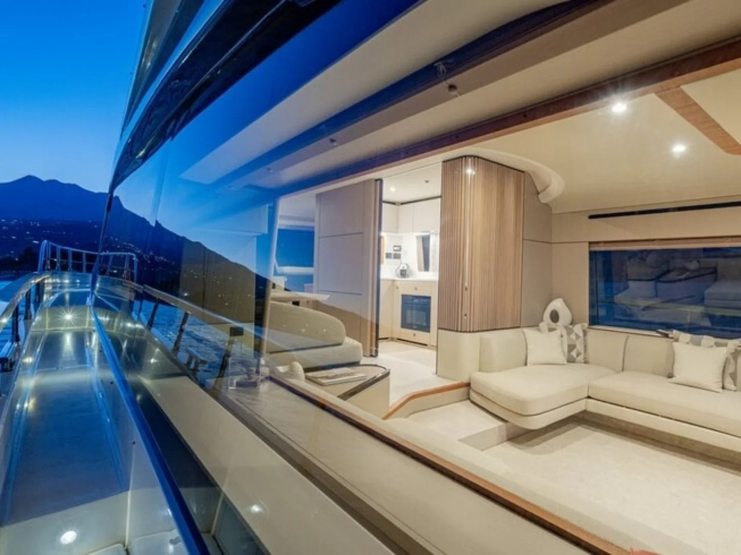 SBK | Azimut 68 Fly - Photo 34