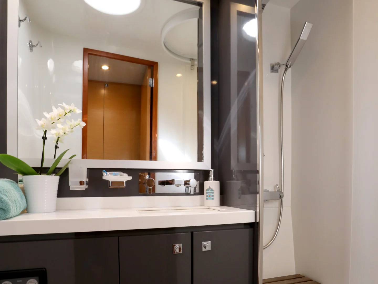 LIR | Fountaine Pajot Victoria 67 - Photo 16