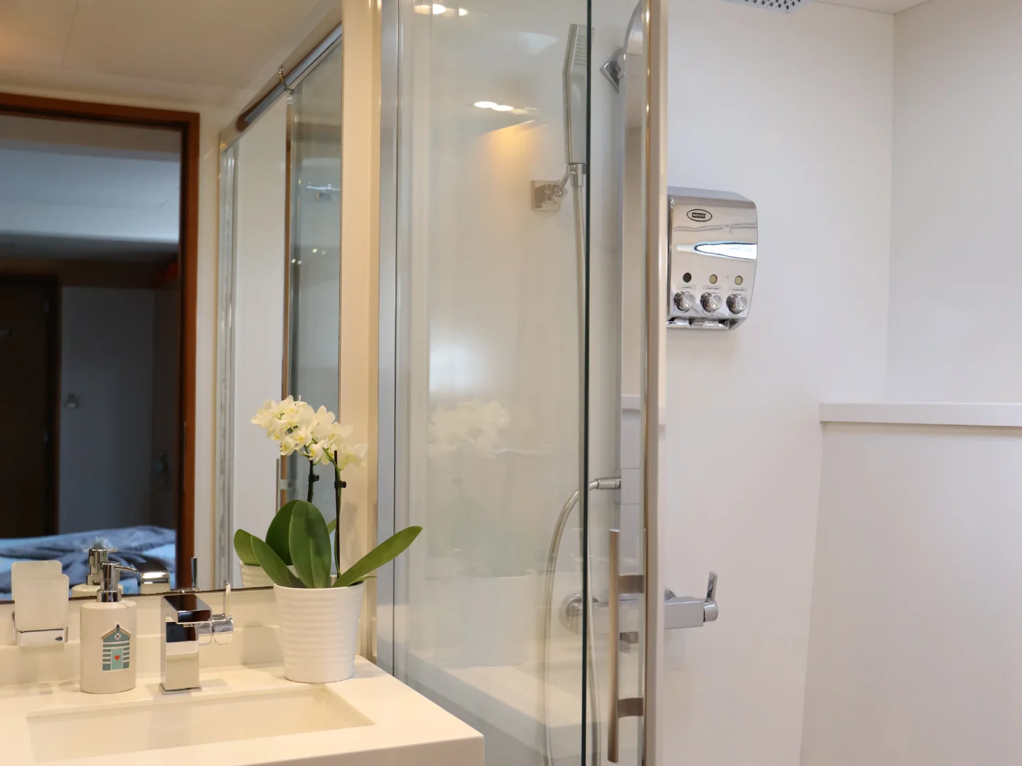 LIR | Fountaine Pajot Victoria 67 - Photo 21
